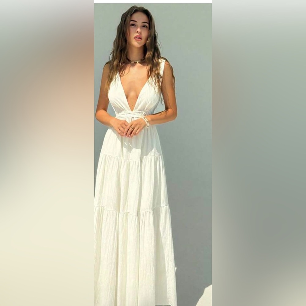 Elegant White Maxi Dress